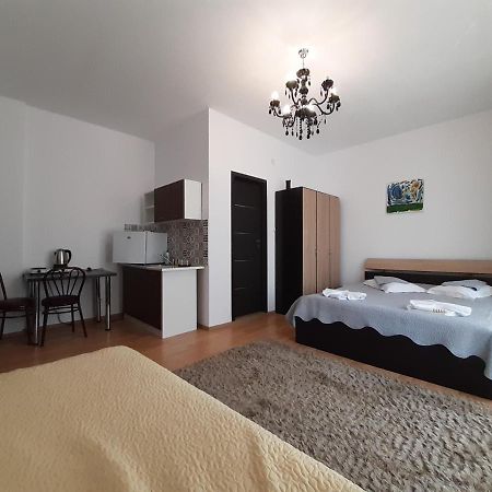 Copou Holding House Apartamento Iasi Exterior foto
