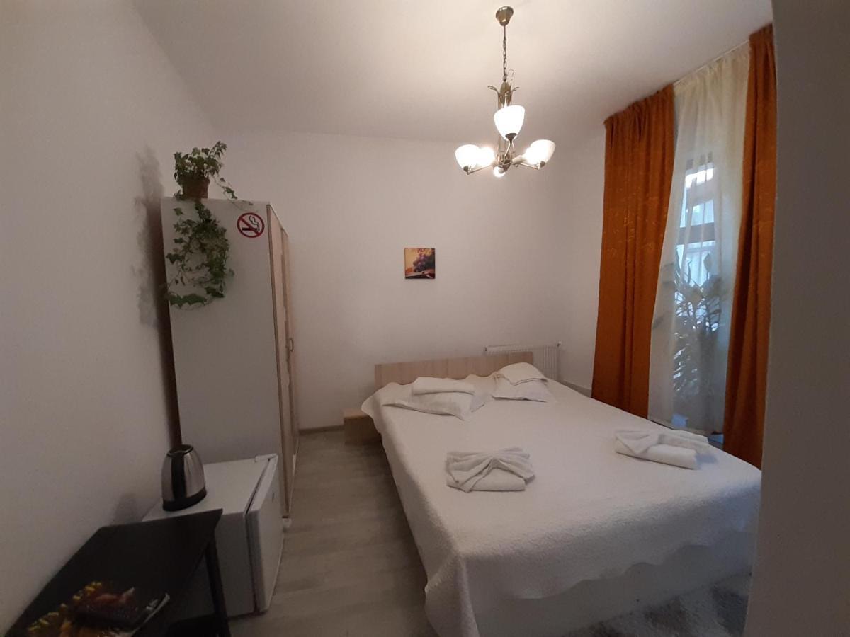 Copou Holding House Apartamento Iasi Exterior foto