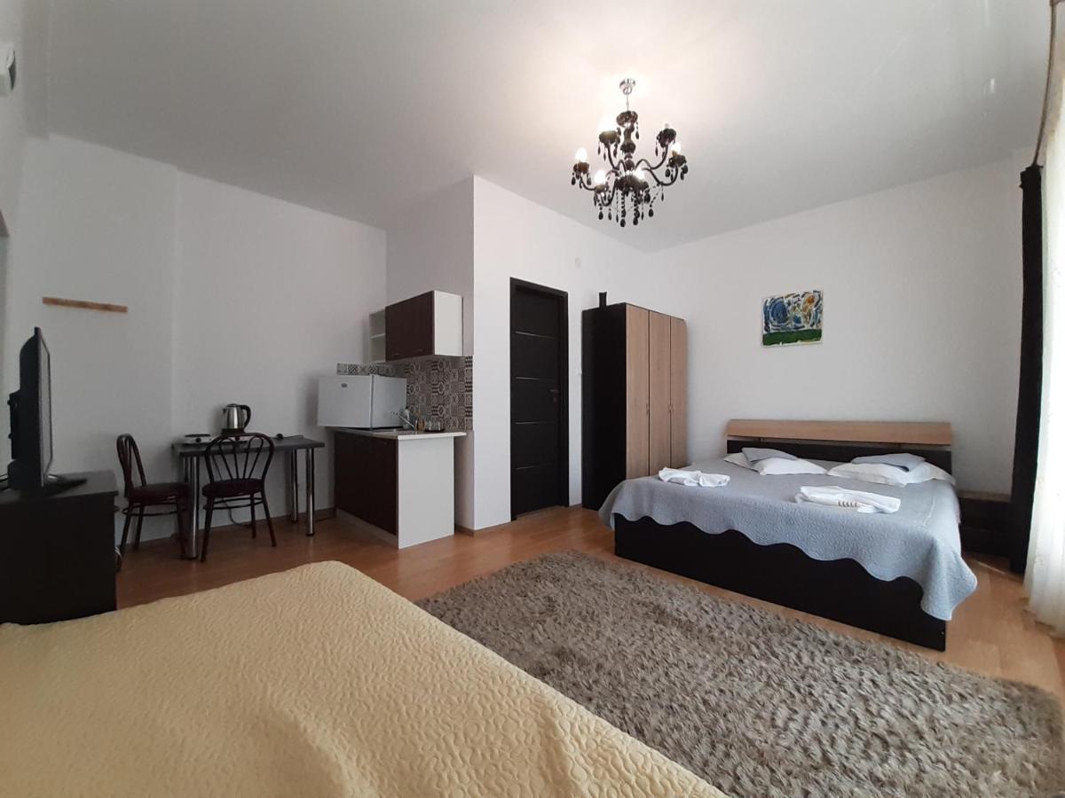 Copou Holding House Apartamento Iasi Exterior foto