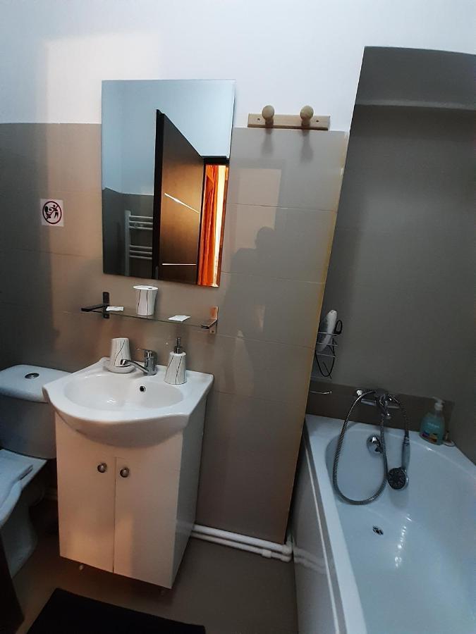 Copou Holding House Apartamento Iasi Exterior foto