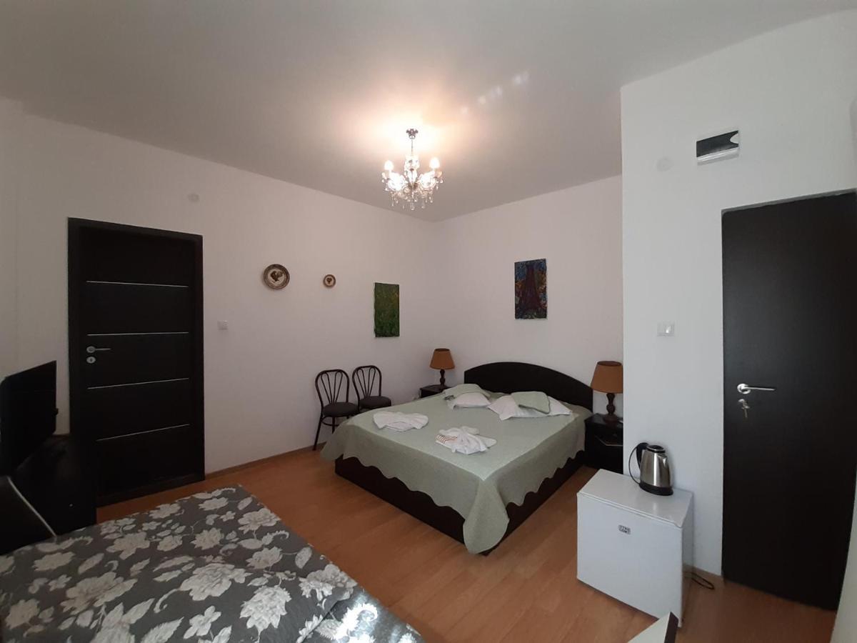 Copou Holding House Apartamento Iasi Exterior foto
