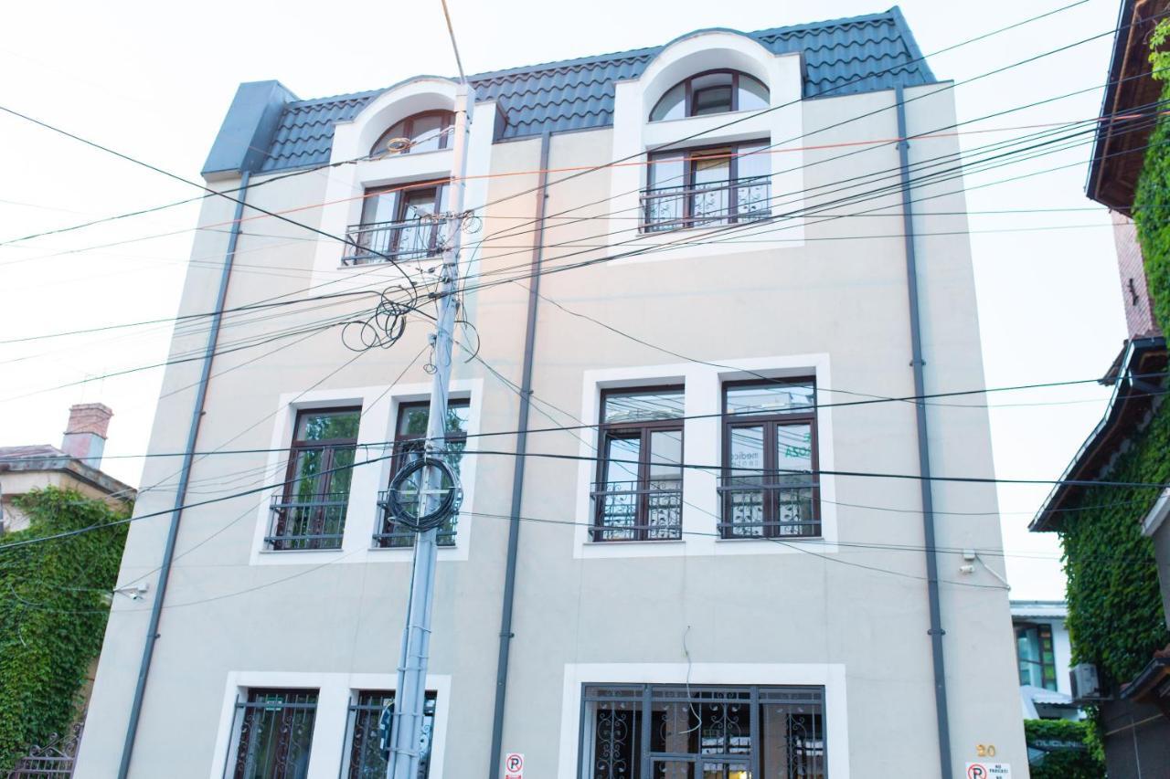 Copou Holding House Apartamento Iasi Exterior foto